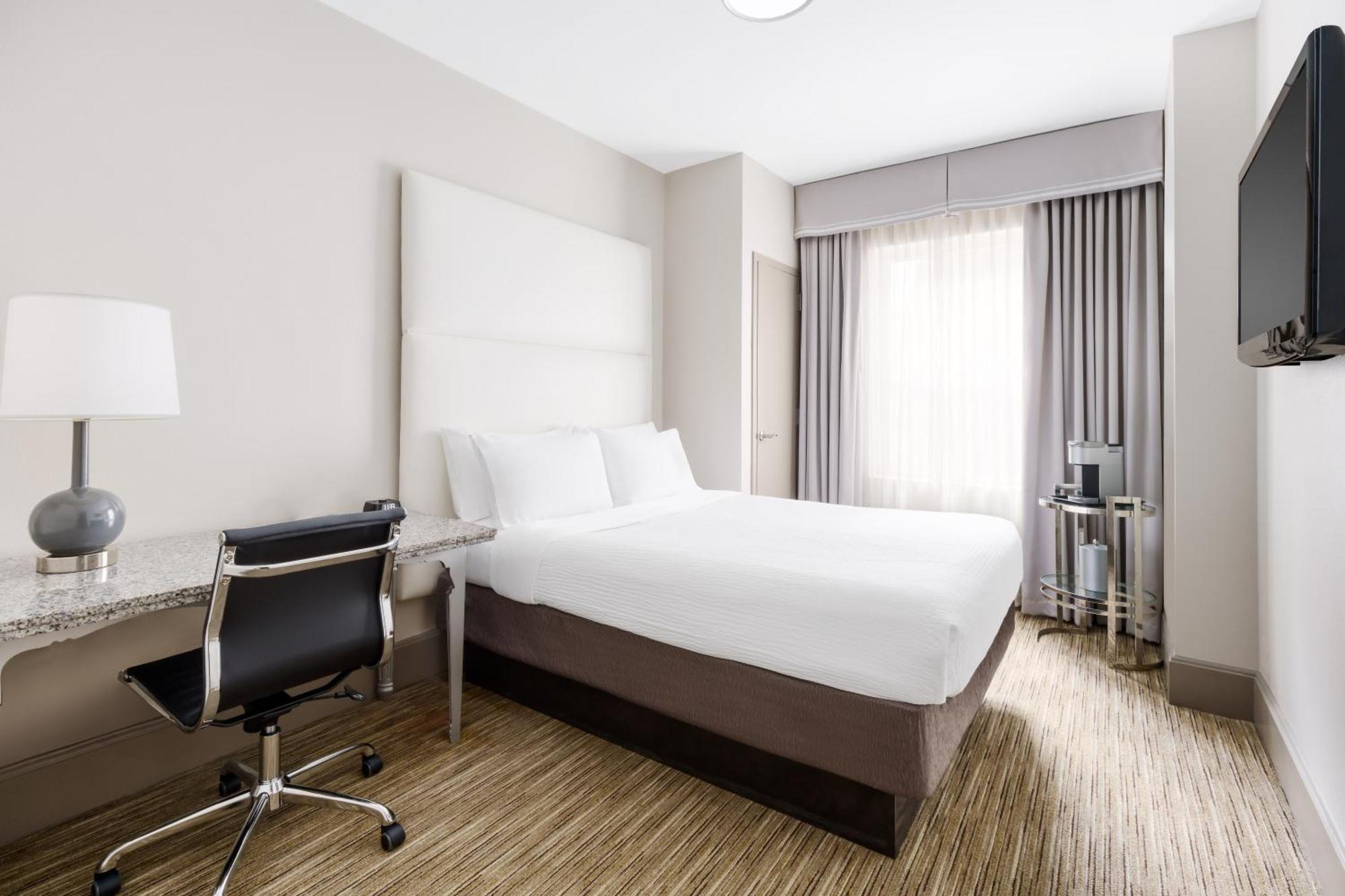 Holiday Inn Express Chicago - Magnificent Mile By Ihg Exterior foto
