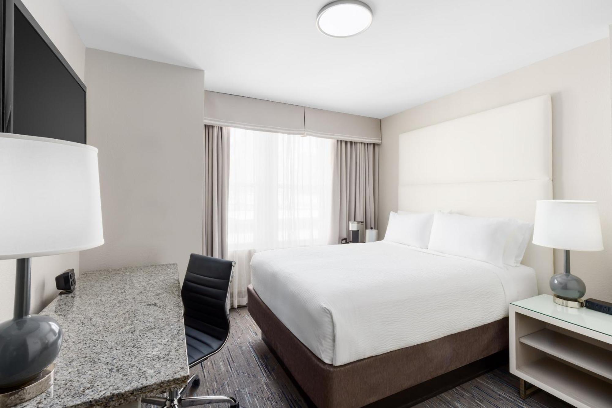 Holiday Inn Express Chicago - Magnificent Mile By Ihg Exterior foto