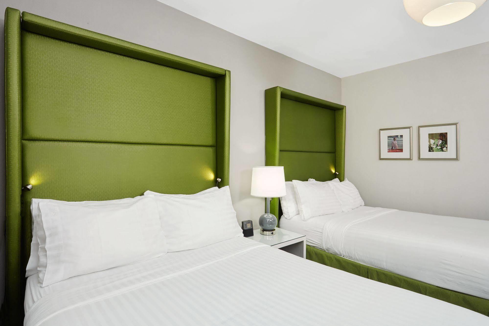 Holiday Inn Express Chicago - Magnificent Mile By Ihg Exterior foto