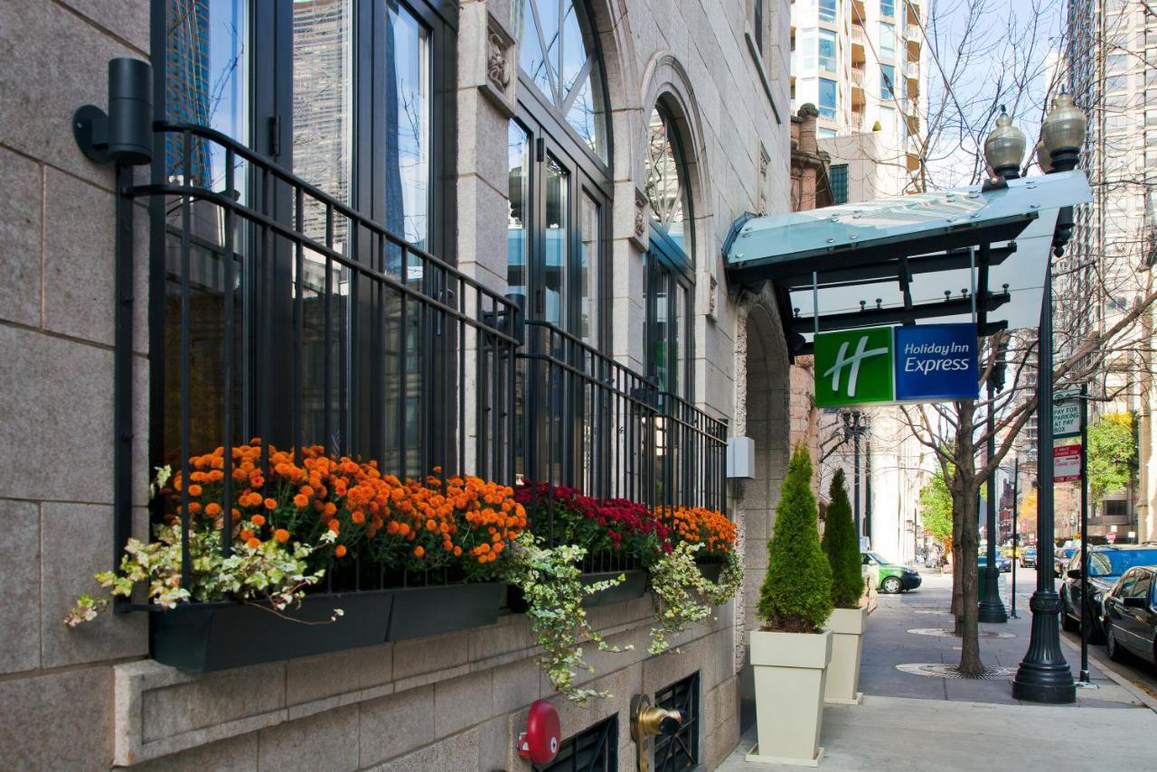 Holiday Inn Express Chicago - Magnificent Mile By Ihg Exterior foto